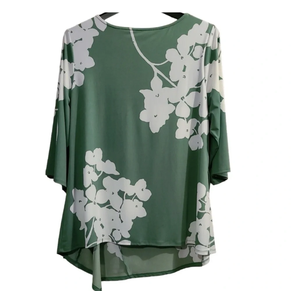 Alfani Urban Botanical Woman's Side Twist Floral Blouse 3X - Picture 2 of 3